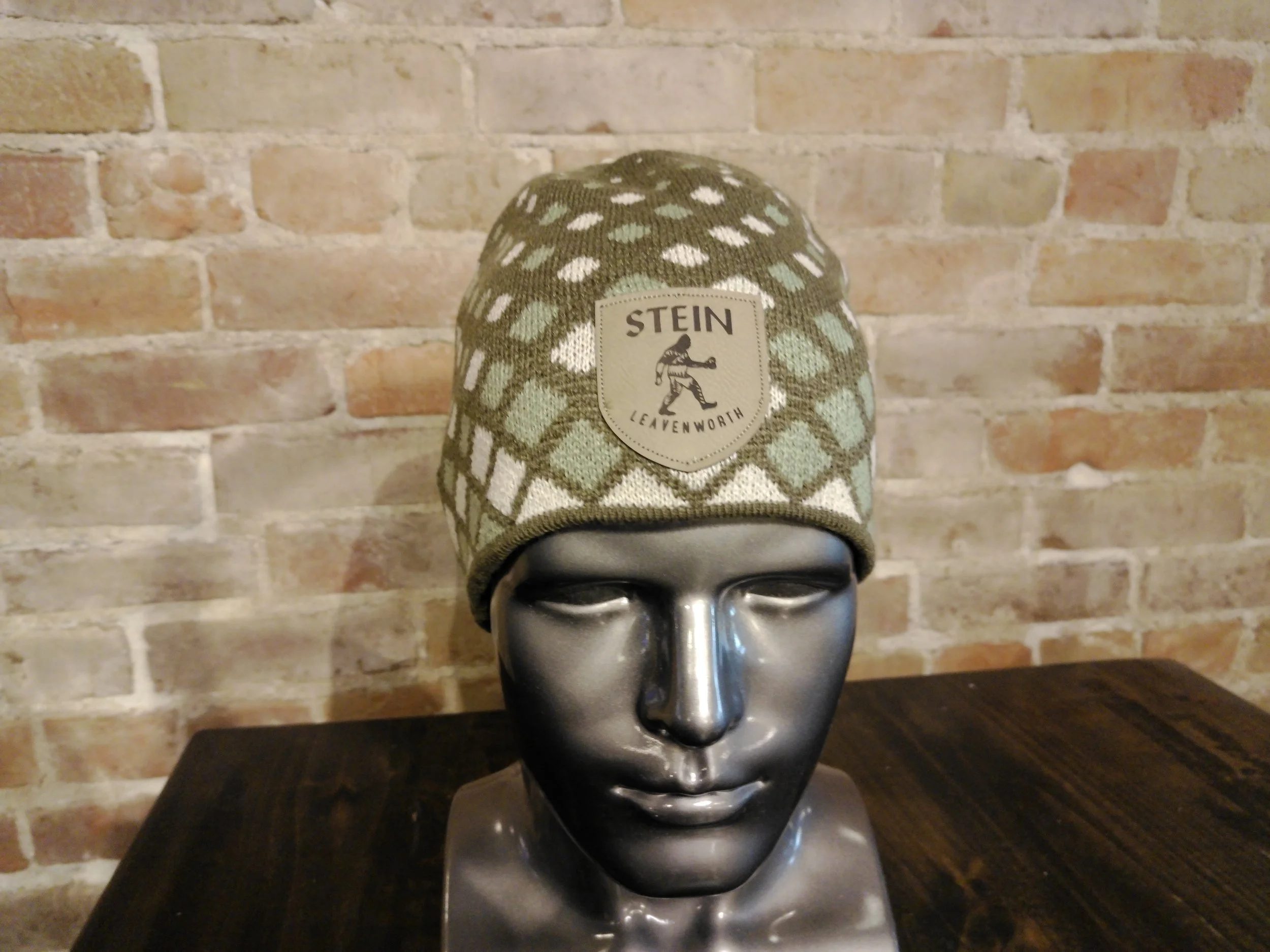 Green Diamond Beanie — Stein